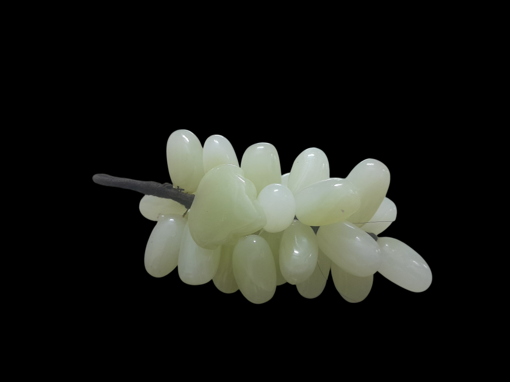 Onyx Grapes